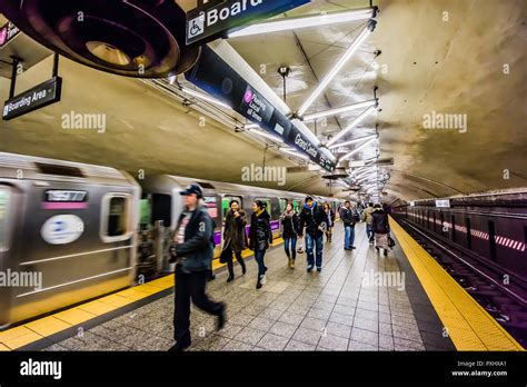 Grand Central – 42nd Street Subway Station Manhattan New York, New York ...