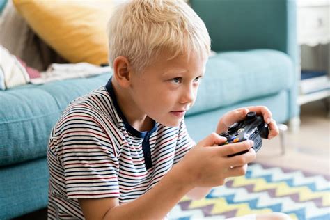 7 benefits of playing Minecraft for kids | Sawyer Blog