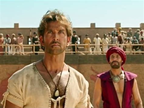 Hrithik Roshan, Pooja Hegde kisses passed by Censors; Mohenjo Daro gets ...