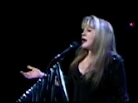 Stevie Nicks - Dreams (Live in Seattle) - YouTube