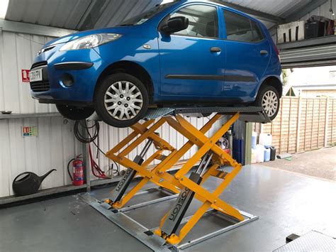 Vehicle Scissor Lifts | Service & Repair Car Lifts | MOT Scissor Lifts | Garage Equipment UK