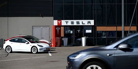 Tesla Reports Earnings Today. What to Watch. - Barron's