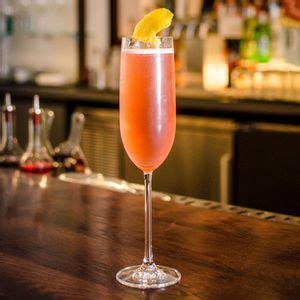 8 Sparkling Wine Cocktails to Try Now