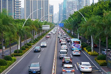 城市道路交通高清图片下载-正版图片501667010-摄图网