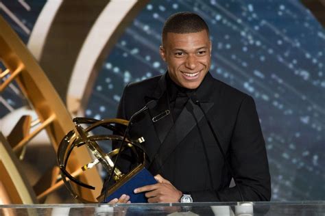 Le père de Kylian Mbappé monte au créneau : "Le football est amnésique " - Tout le foot | Walfoot.be