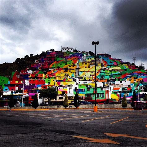 Au Mexique, une gigantesque oeuvre de street-art égaie une favela