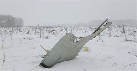 Deadly Plane Crash Near Moscow - The New York Times