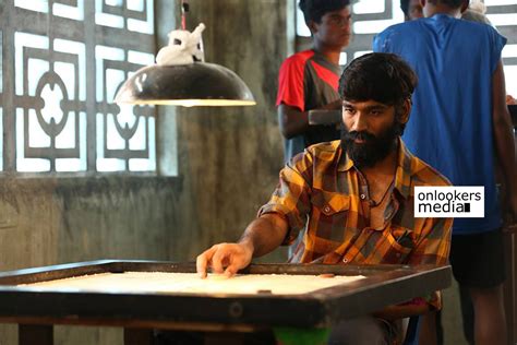 Vada Chennai Review: Dhanush and Vetrimaaran deliver a masterpiece!