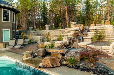 Landscaping Blocks: 18 Ways to Use Them in Your Yard - Lawnstarter