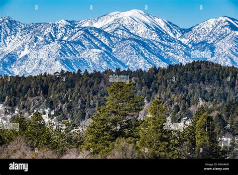 san bernardino mountains in winter with snow Stock Photo - Alamy