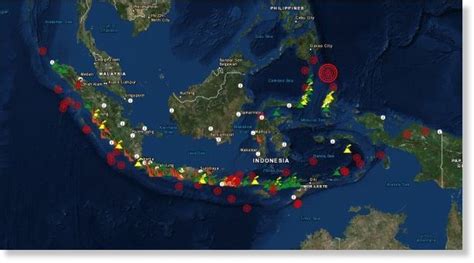 Deadly 'Child of Krakatau' volcano erupts 56 times in one day in ...