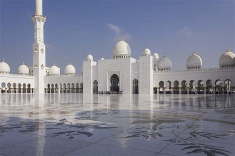 Abu Dhabi Grand Mosque Architecture Stock Image - Image of arab, dome: 171069411