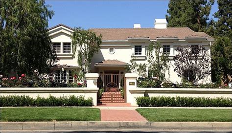 Lucille Ball's Soul Still Lives On In Beverly Hills - HubPages