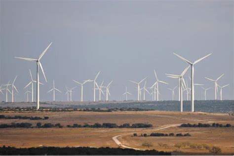 A massive wind farm project is being proposed along the coast of Galveston | KERA News