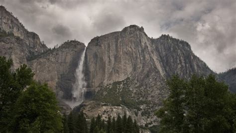 24 Breathtaking Waterfalls from around the World