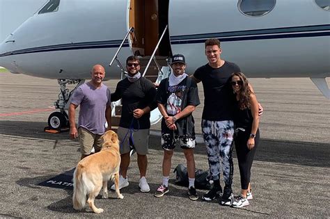 Yankees’ Aaron Judge, girlfriend land in New York for spring training