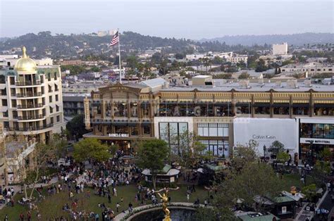 The Americana at Brand Glendale: Redefining Shopping