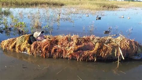 Duck Hunting Kayak Setup: Kayak Duck Blind