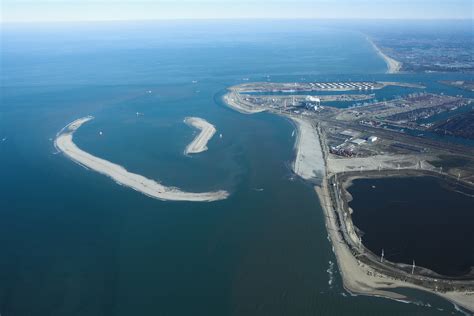 Boskalis Horizons: Maasvlakte Milestone — Port of Rotterdam’s COO Ronald Paul Reflects on One of ...