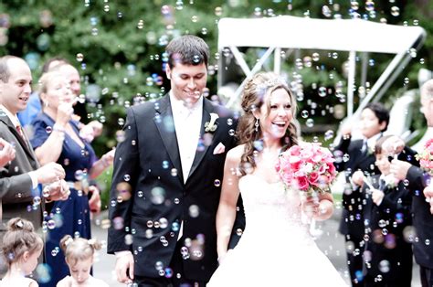 Wedding Bubble Confetti - Sugarbird Weddings