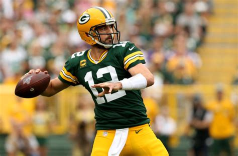 Green Bay Packers: Aaron Rodgers bursts into MVP mix