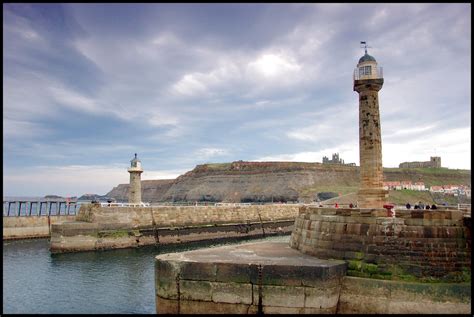 Whitby Lighthouse | Whitby harbour, England. There are two l… | Flickr