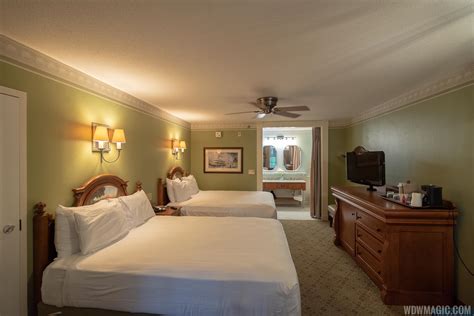 Disney's Port Orleans Riverside - Standard guest room - Photo 2 of 13