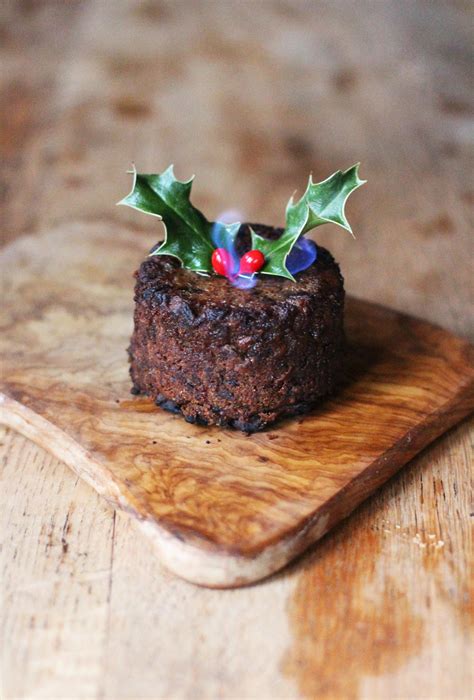 Traditional Christmas Pudding Cakes | FaveHealthyRecipes.com