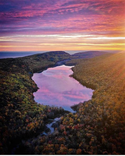 Lake of the Clouds is a lake located in Ontonagon County in the Upper Peninsula of Michigan ...