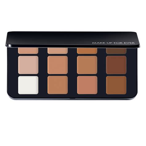 This ULTRA HD Invisible Cover Foundation Palette does it all: unify the complexion, conceal ...