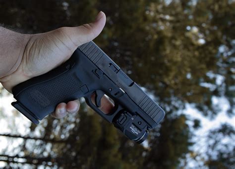 7 Best Tactical Lights for Glock - Top Choices/Buying Guide