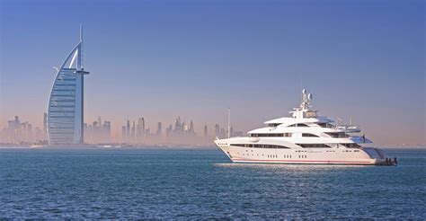 Yacht Rental Dubai, Luxury Yacht Charter - Gold's Yacht