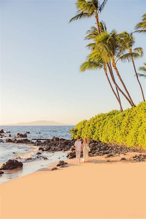 A sunset beach elopement in Wailea - Love + Water