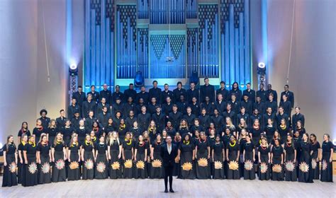 WATCH: Stellenbosch University Choir warms hearts on SAA flight