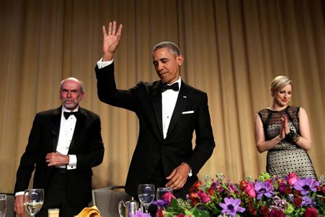 Obama roasts Trump, drops mic at final White House correspondents ...