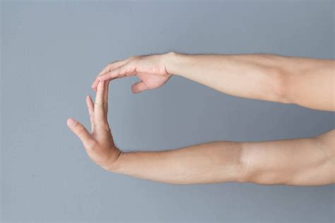 11 Finger Stretching Exercises To Do Without a Guitar