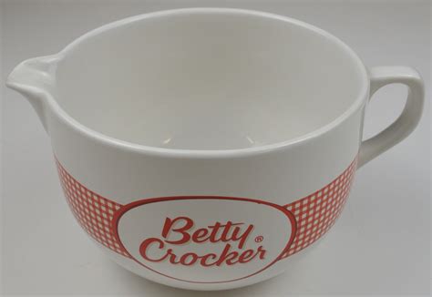 Vintage Betty Crocker 3 Qt. Batter Bowl With Spout & Handle