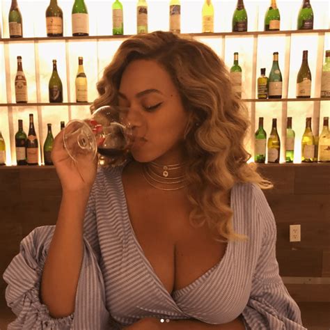 Beyonce's Boobs Sort Of Just Broke The Internet - 234Star