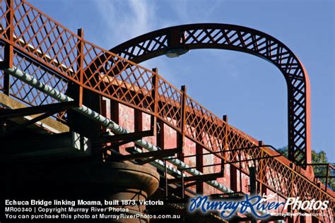 Echuca Bridge linking Moama, built 1873, Victoria