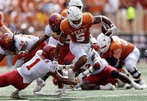 Texas Longhorns RB Bijan Robinson wins 2022 Doak Walker Award