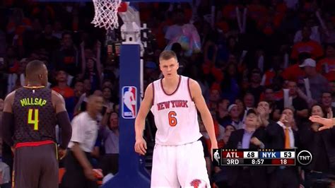 Kristaps Porzingis coast-to-coast dunk: New York Knicks vs. Atlanta ...