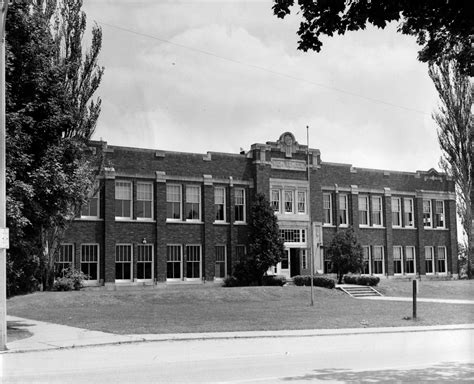 Mount Vernon High School - Mount Vernon Historic Preservation Commission