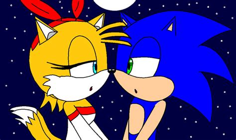 Sonic And Tails Going In For Their First Kiss by HyperSpike759 on DeviantArt