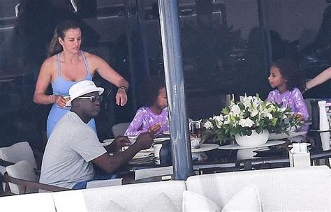 Michael Jordan & Wife Yvette Prieto Relax On Yacht In Sardinia ...