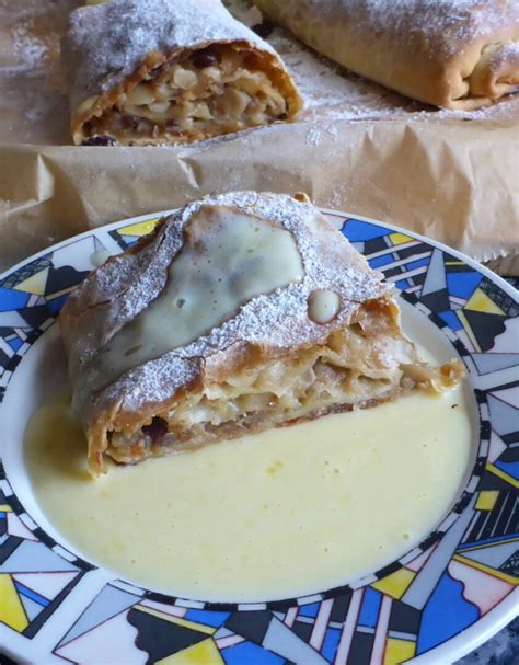 Apfelstrudel With Vanilla Sauce Recipe - Ester kocht