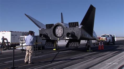 Sierra Nevada Corporation Dream Chaser Spacecraft Tow Test 2017 - YouTube