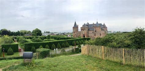 Muiderslot Castle: A Half-Day Trip from Amsterdam - Her Life in Ruins