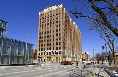 State Farm to demolish historic headquarters building