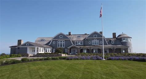 A Coastal Massachusetts Home With 1,500 Feet of Waterfront - Mansion Global