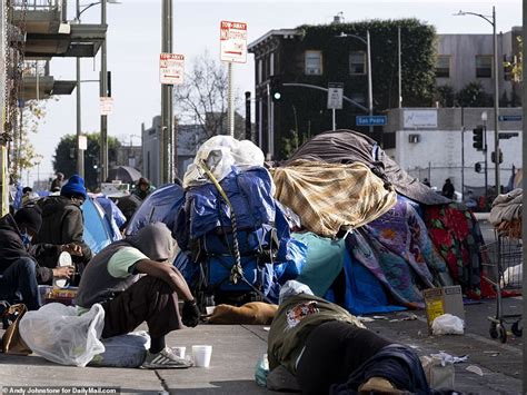 LA homeless sites are 'overwhelmed' by coronavirus - BroRead.com